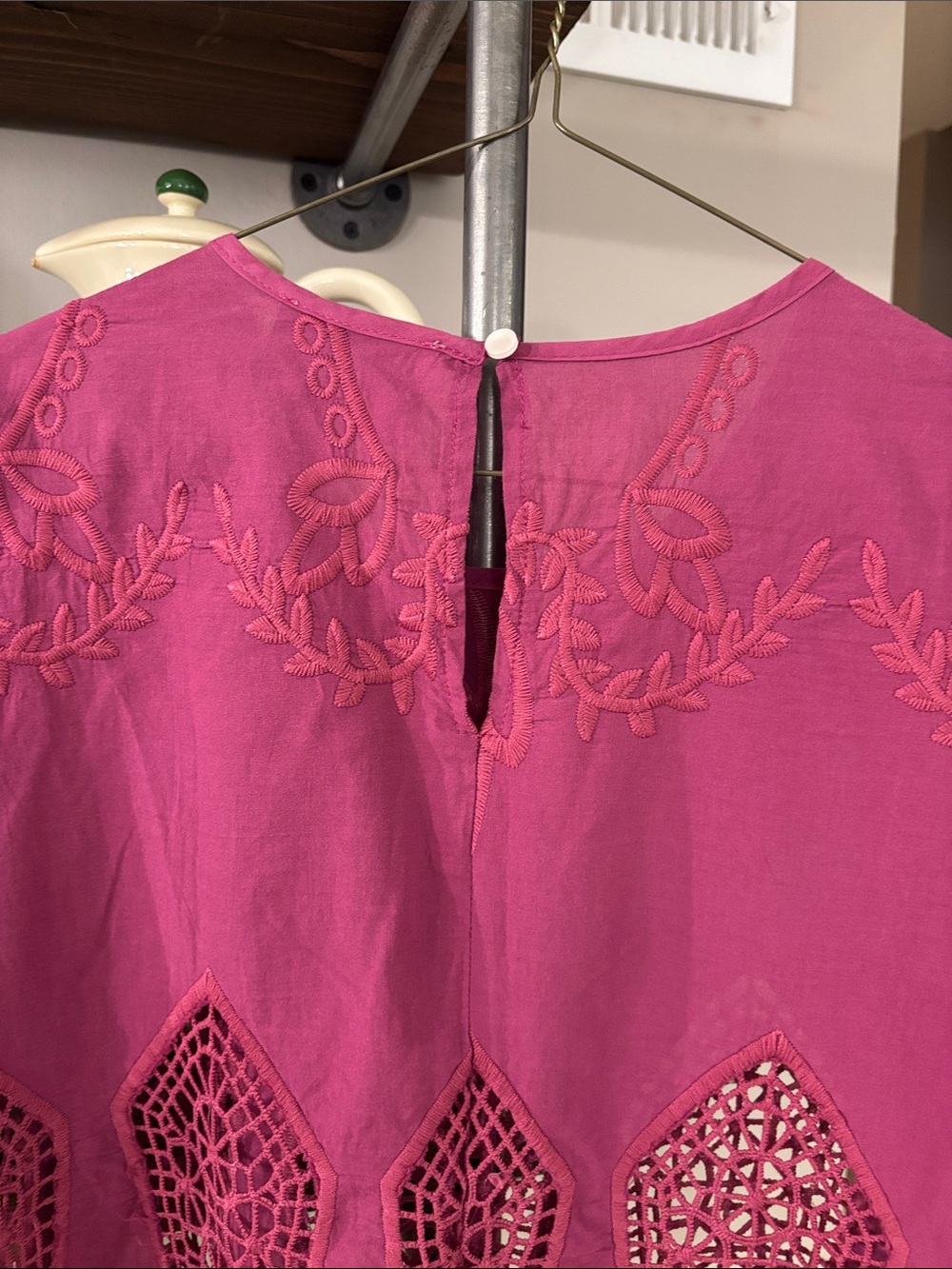 Anthropologie Chloe Oliver Pink Embroidered Crochet Lace Top S Modified Sleeve - Picture 8 of 9